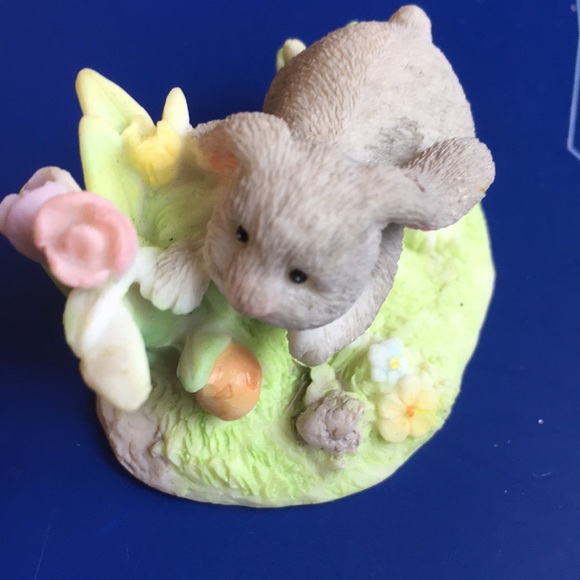 Russ Berrie Other - NWOT Vintage 1990s Russ handpainted bunny figurine